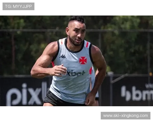 足球明星遭家暴事件引发广泛关注揭示运动员背后的隐秘生活