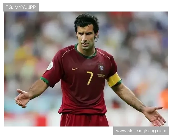 顶级足球巨星背后的真实生活揭秘:从训练到私人时光的一切展现 顶级足球巨星背后的真实生活揭秘:从训练到私人时光的一切展现